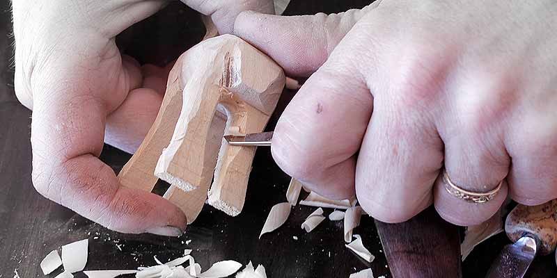 This carving knife has a sturdy blade for detail carving.